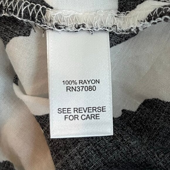 CATO Off Shoulder/Cold Shoulder Blouse with Floral Flutter Sleeves Size XL - Picture 11 of 13